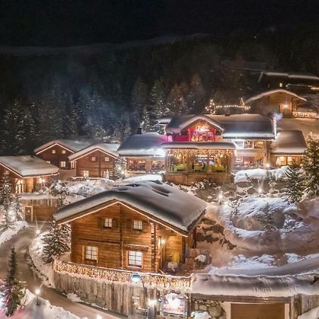 Park Chalet Village Livigno Bagian luar foto