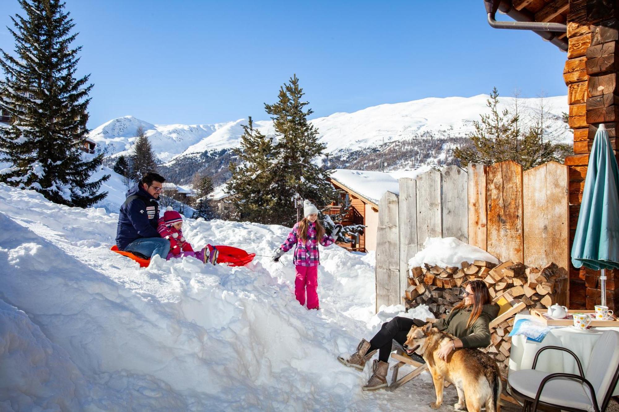 Park Chalet Village Livigno Bagian luar foto