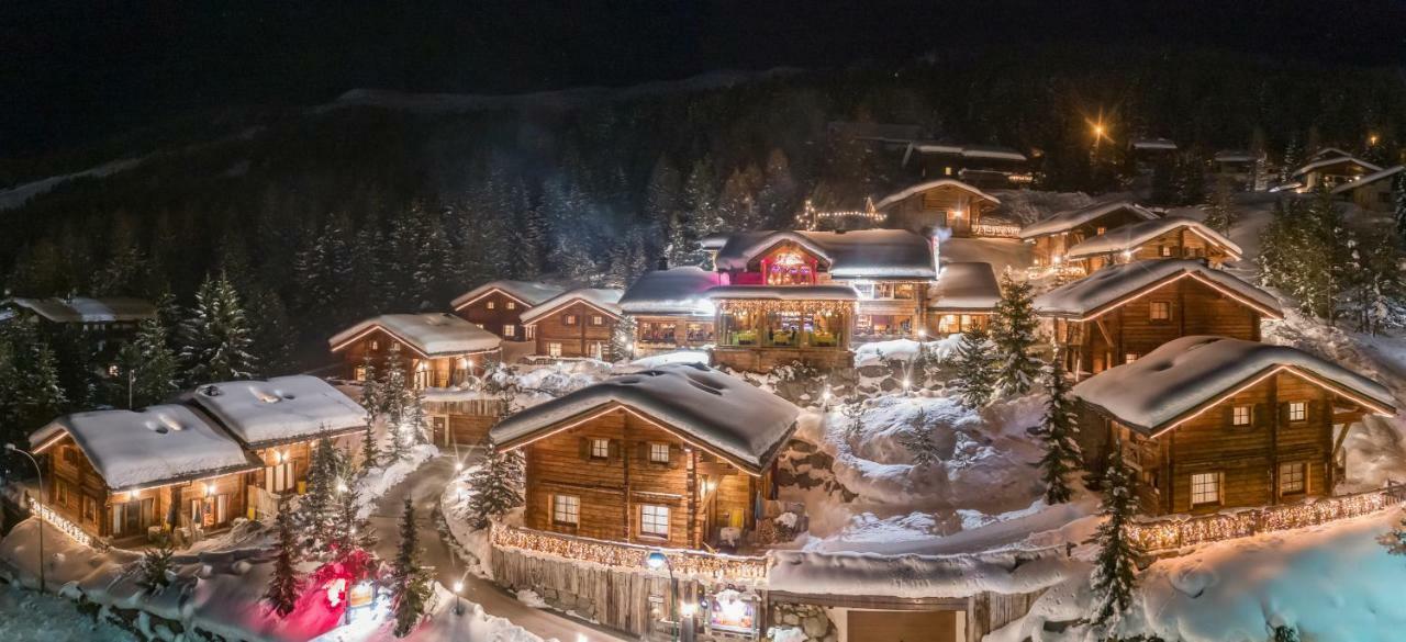 Park Chalet Village Livigno Bagian luar foto