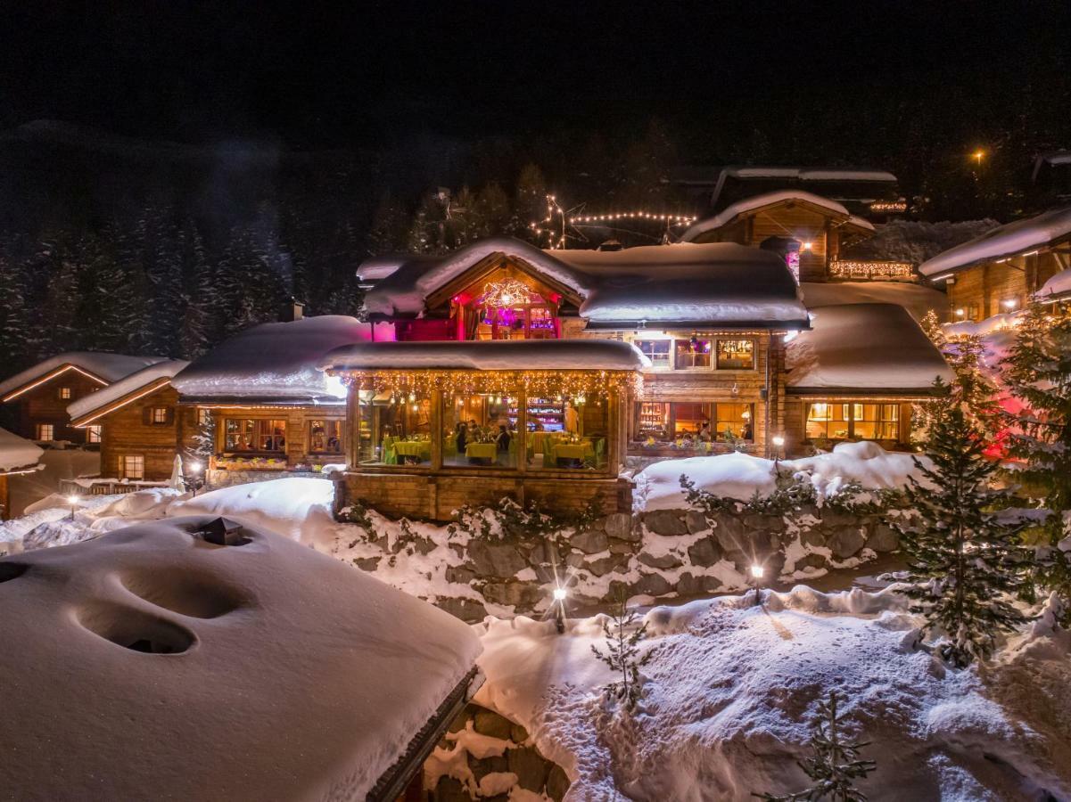 Park Chalet Village Livigno Bagian luar foto