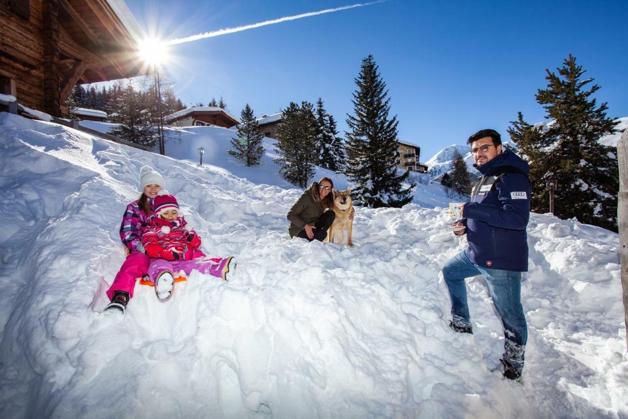 Park Chalet Village Livigno Bagian luar foto