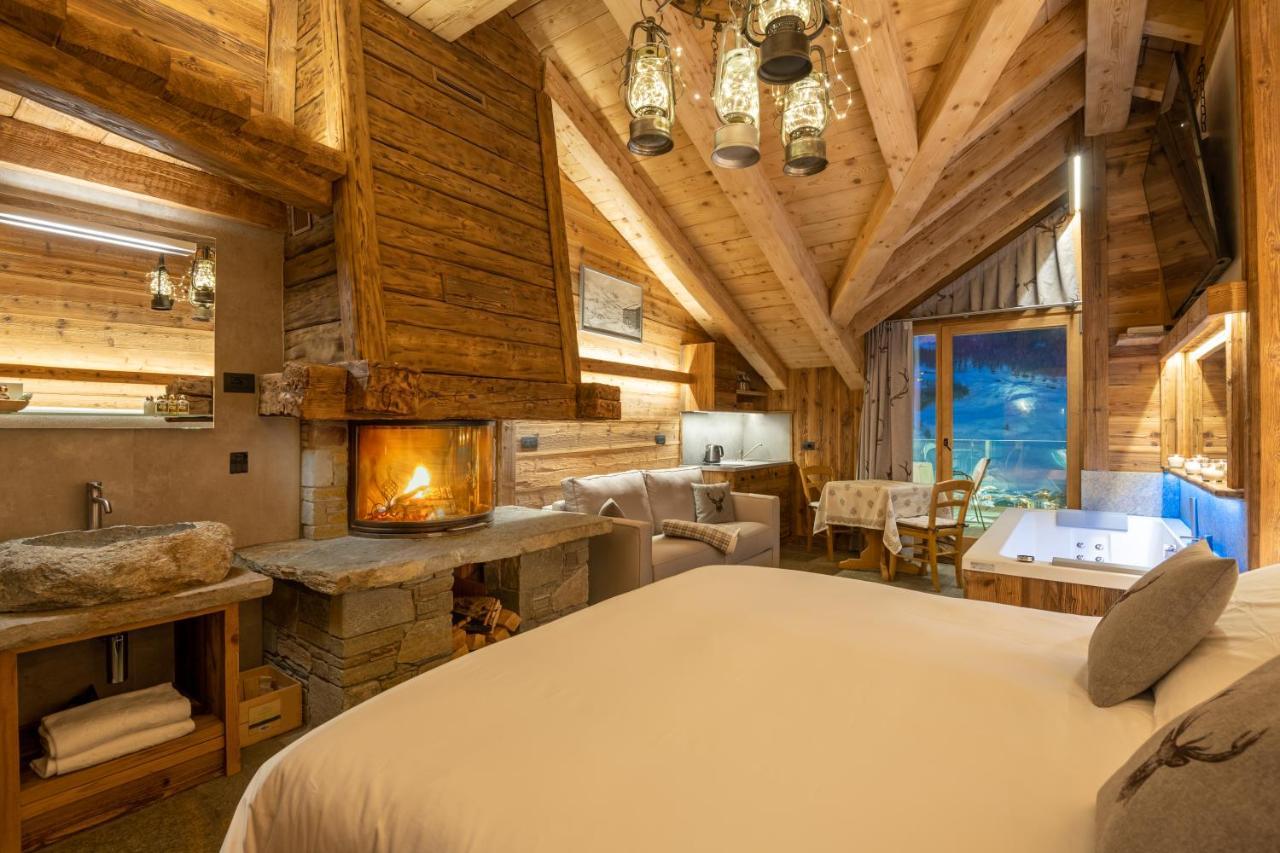 Park Chalet Village Livigno Bagian luar foto